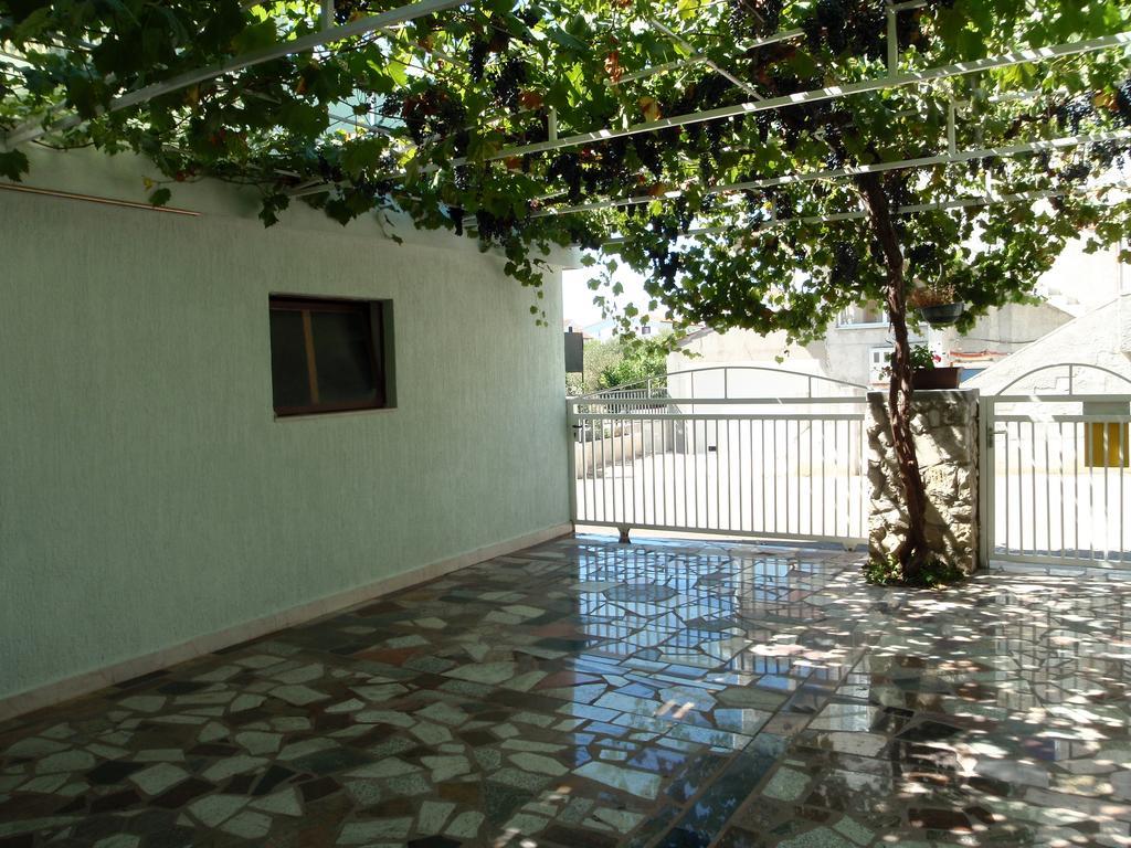 Apartments Otok Trogir Exterior photo